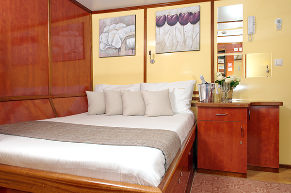 MS Princess Aloha Double Cabin.jpg